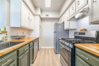 Photo #5: 2750238 Listing 