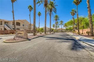 Photo #2: 2750239 Listing