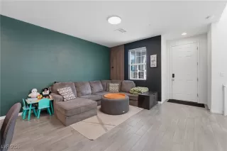 Photo #3: 2750240 Listing 