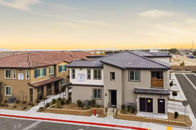 MLS: 2750254 Condo For Sale