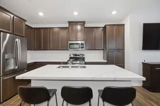 Photo #4: 2750254 Listing