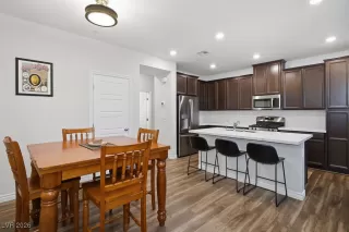 Photo #5: 2750254 Listing