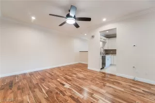 Photo #6: 2750260 Listing