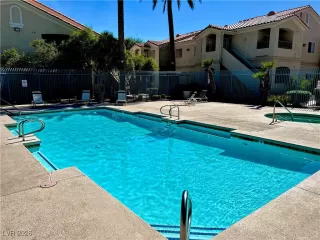 Photo #1: 2750286 Listing