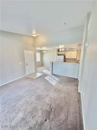 Photo #5: 2750286 Listing