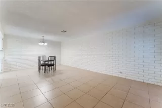 Photo #3: 2750383 Listing 