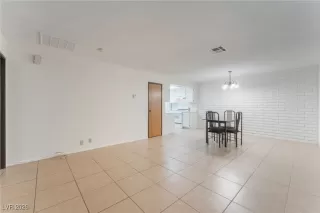 Photo #4: 2750383 Listing 