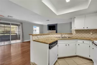 Photo #4: 2750384 Listing 