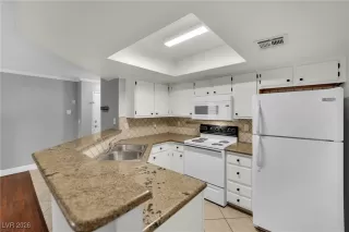 Photo #5: 2750384 Listing 