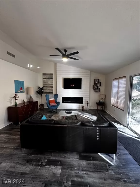 MLS: 2750390 Condo For Sale