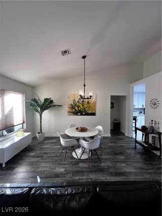 Photo #1: 2750390 Listing 