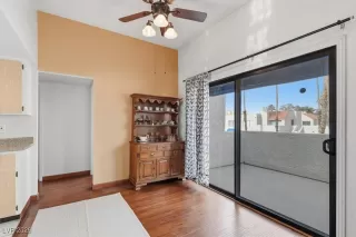 Photo #5: 2750422 Listing 