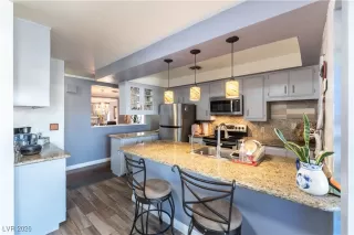 Photo #6: 2750471 Listing 