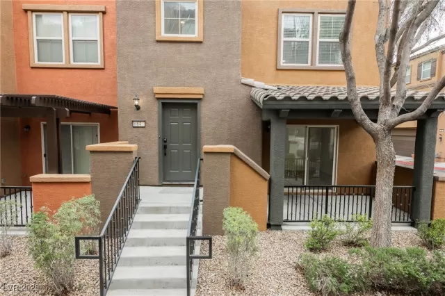 MLS: 2750479 Condo For Sale