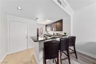 Photo #6: 2750496 Listing 