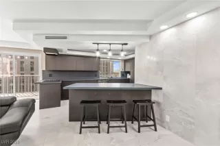 Photo #2: 2750513 Listing