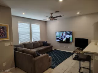 Photo #2: 2750532 Listing