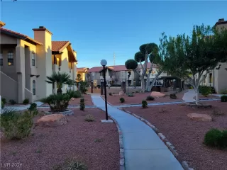 Photo #2: 2750606 Listing 