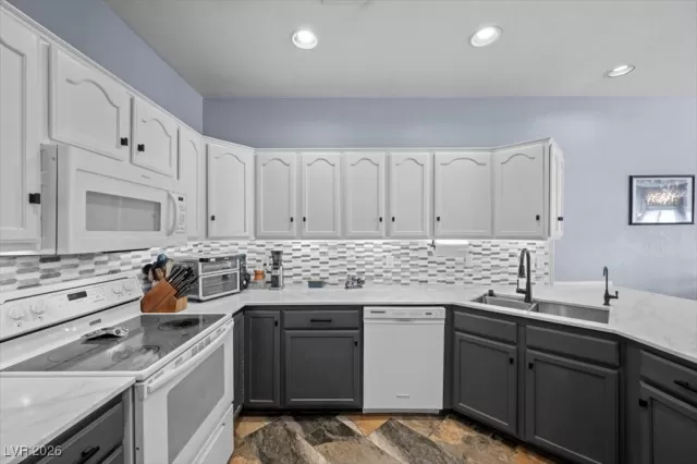 MLS: 2750622 Condo For Sale