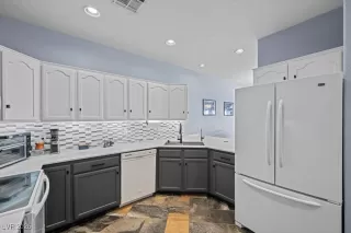 Photo #1: 2750622 Listing 