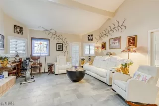 Photo #5: 2750675 Listing 