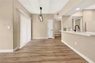 Photo #5: 2750707 Listing 