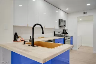 Photo #4: 2750765 Listing 