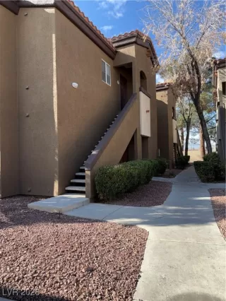 Photo #1: 2750766 Listing 