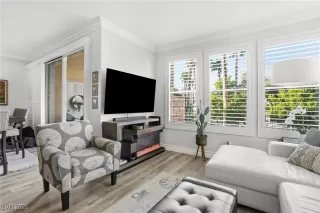 Photo #6: 2750812 Listing