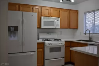 Photo #5: 2750824 Listing