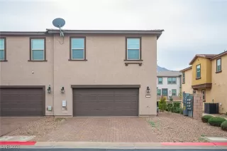 Photo #4: 2750840 Listing 