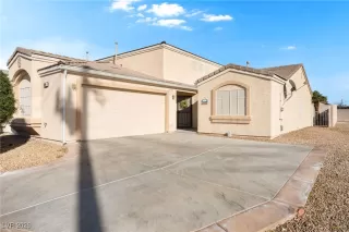 Photo #3: 2750854 Listing