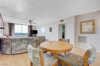 Photo #4: 2750883 Listing