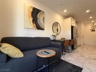 Photo #3: 2750886 Listing 