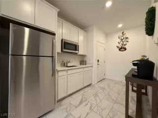 Photo #4: 2750886 Listing 