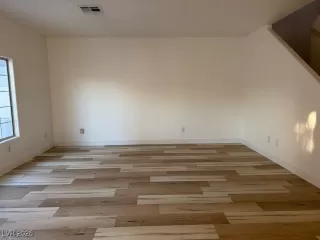 Photo #3: 2750914 Listing