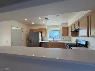 Photo #6: 2750914 Listing