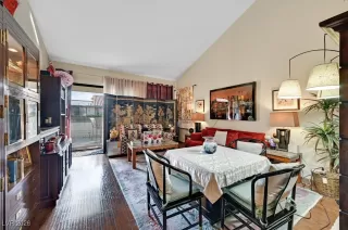 Photo #5: 2750931 Listing