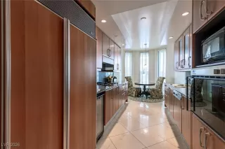 Photo #5: 2750973 Listing