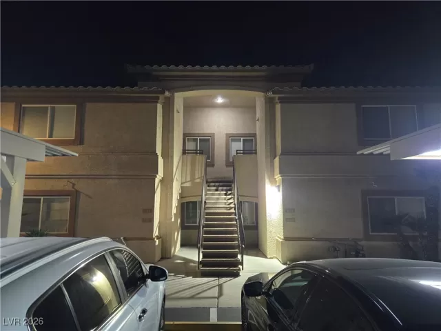 MLS: 2750995 Condo For Sale