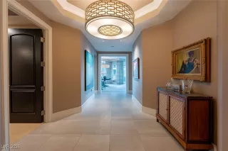 Photo #1: 2751079 Listing