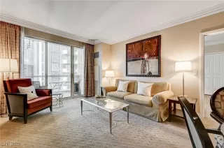 Photo #5: 2751115 Listing 