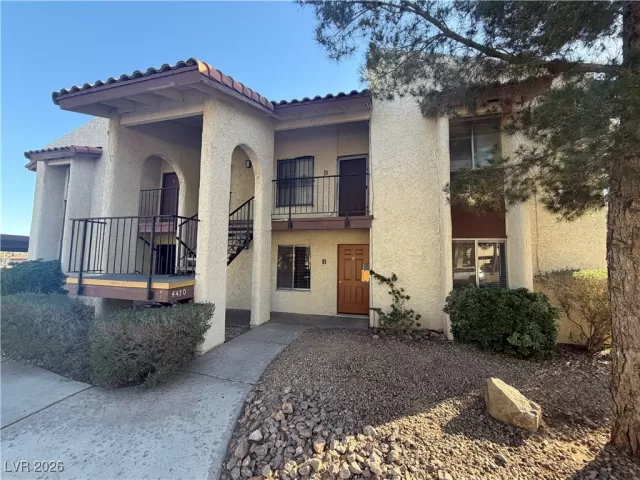 MLS: 2751171 Condo For Sale