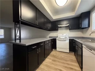 Photo #6: 2751171 Listing 