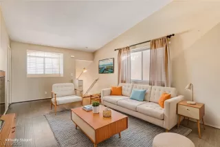 Photo #2: 2751172 Listing 