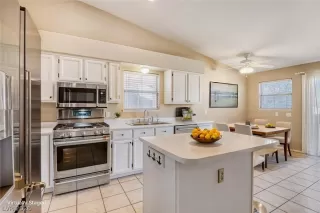 Photo #6: 2751172 Listing 