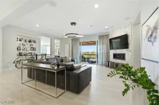 Photo #1: 2751228 Listing