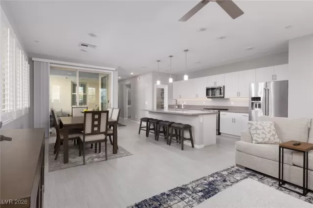 MLS: 2751314 Condo For Sale