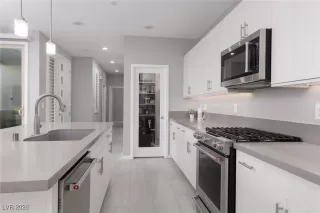 Photo #5: 2751314 Listing 