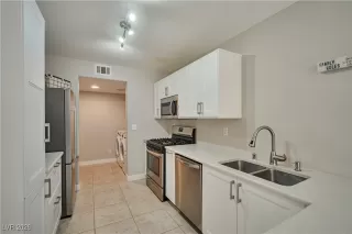 Photo #2: 2751317 Listing 